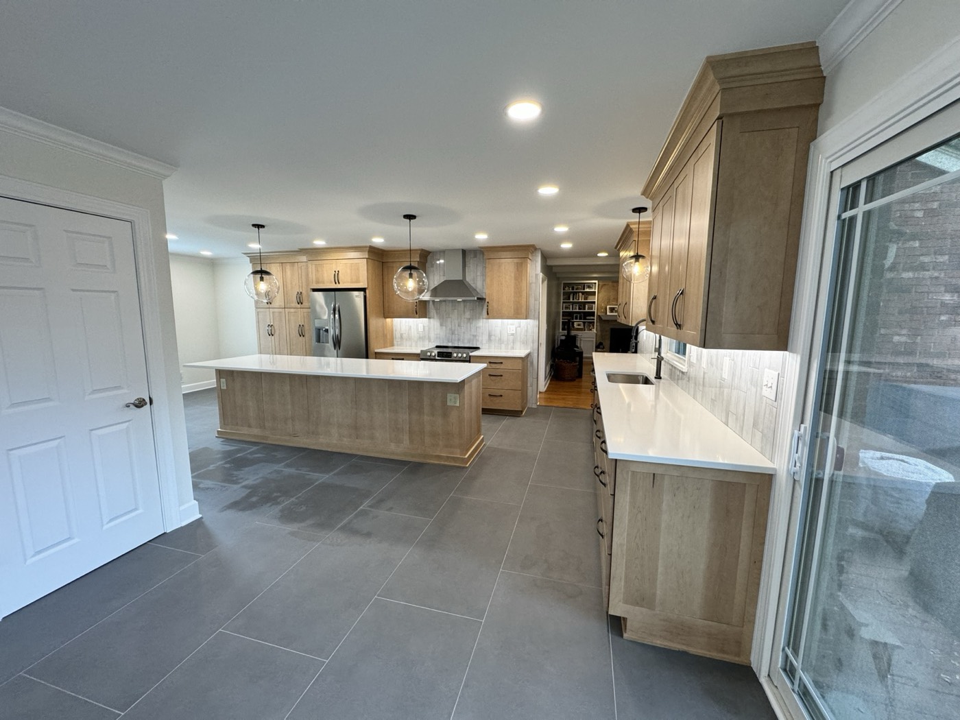 Broeck Pointe Kitchen Remodel project photo