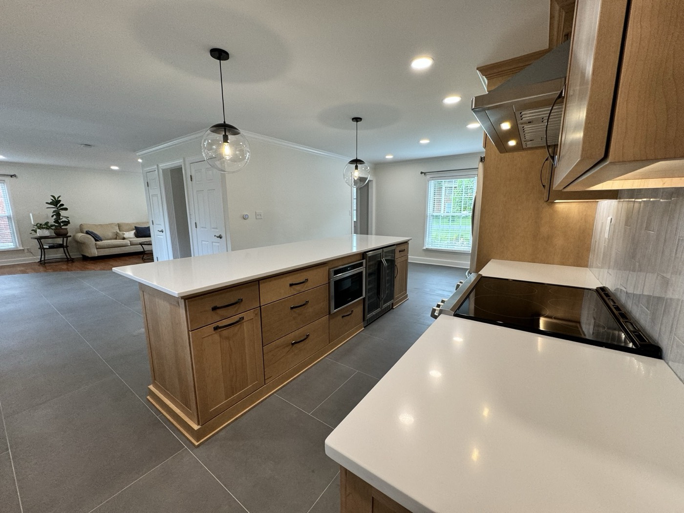 Broeck Pointe Kitchen Remodel project photo