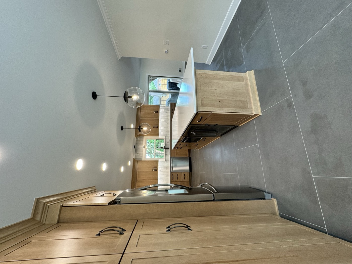 Broeck Pointe Kitchen Remodel project photo