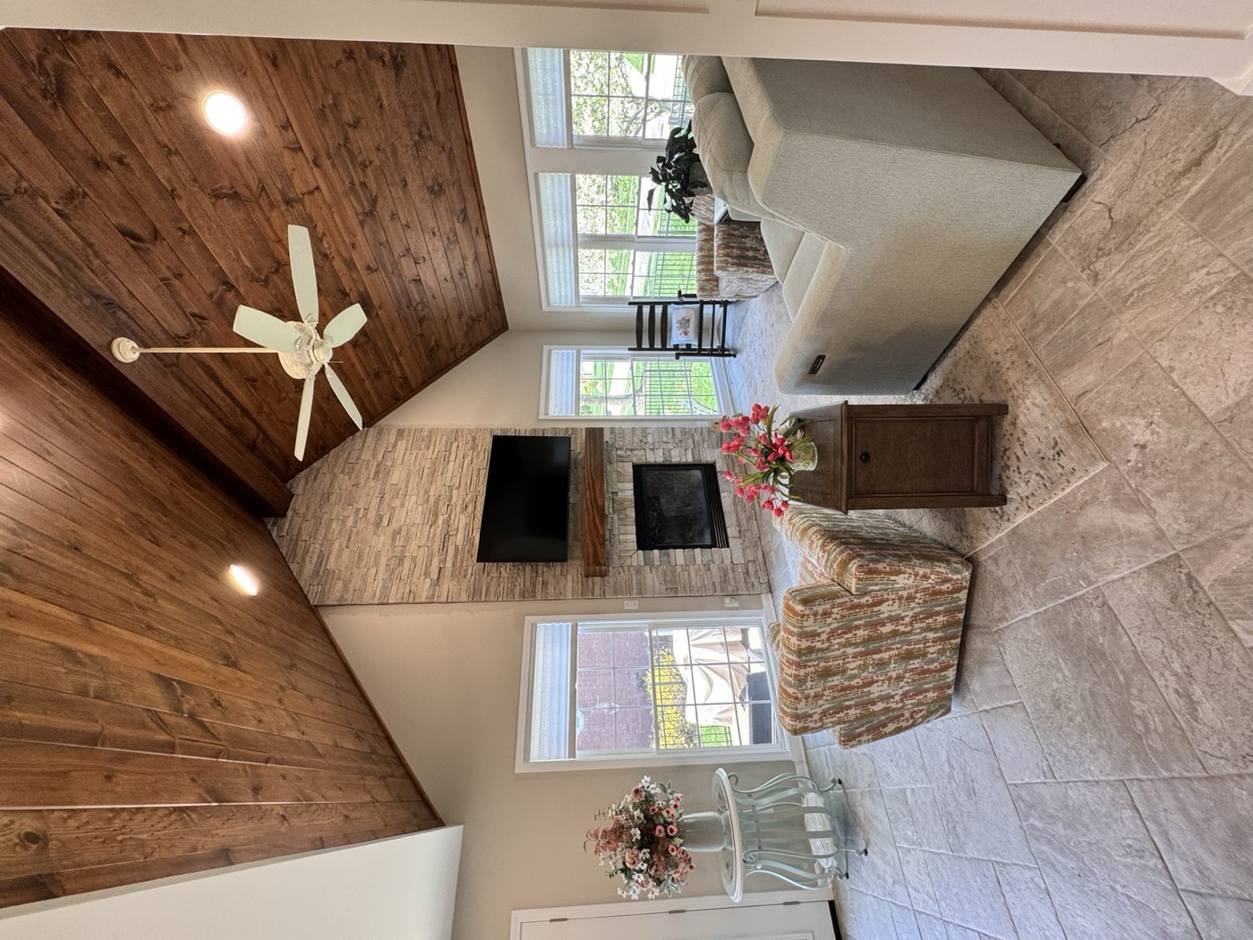 Jeffersontown Vaulted Sun Room Addition project photo