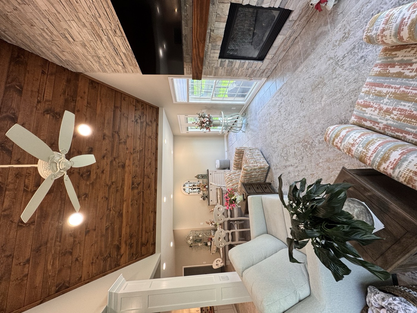 Jeffersontown Vaulted Sun Room Addition project photo
