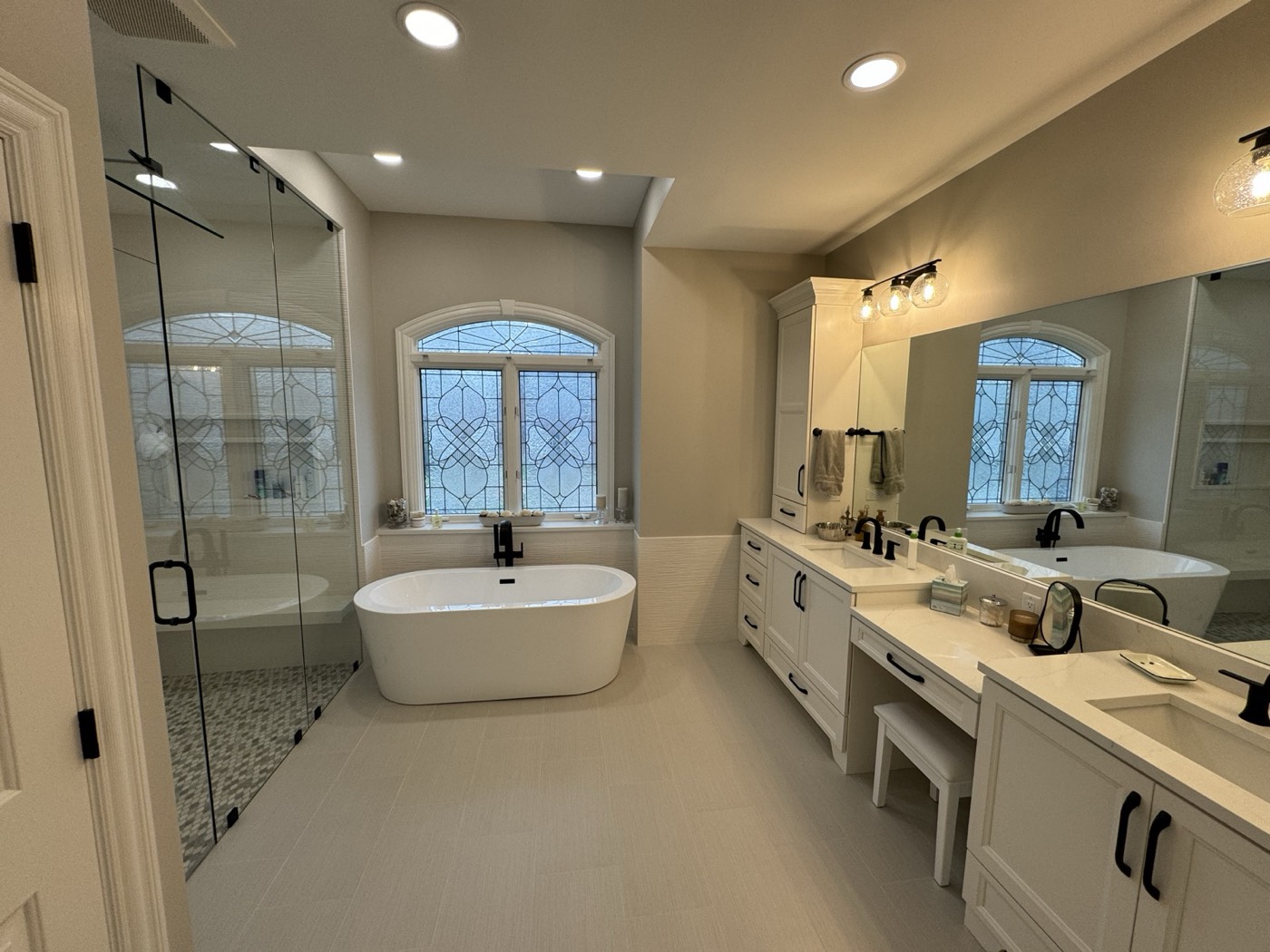 Lake Forest Bath Refresh project photo